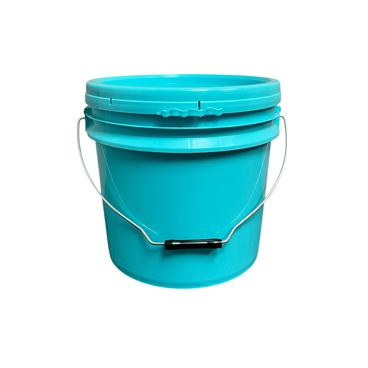 4 Gallon Outdoor Metal Handle Bucket with Lid