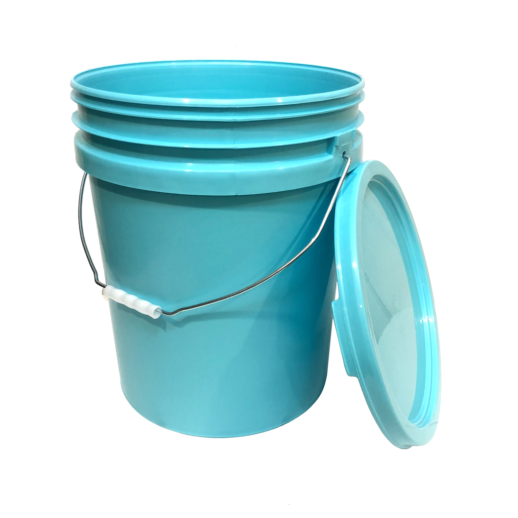 Bucket - 5 Gallon Bucket Metal handle with Lid | Lee Fisher Sports